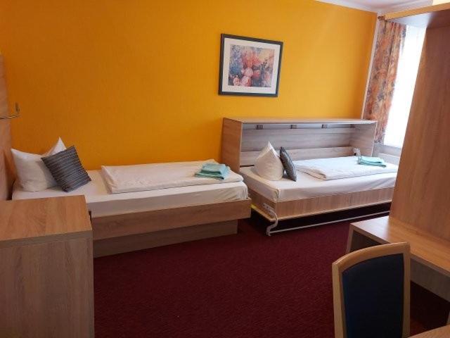 Landguthotel Hotel-Pension Sperlingshof Dallgow-Doeberitz Exteriör bild